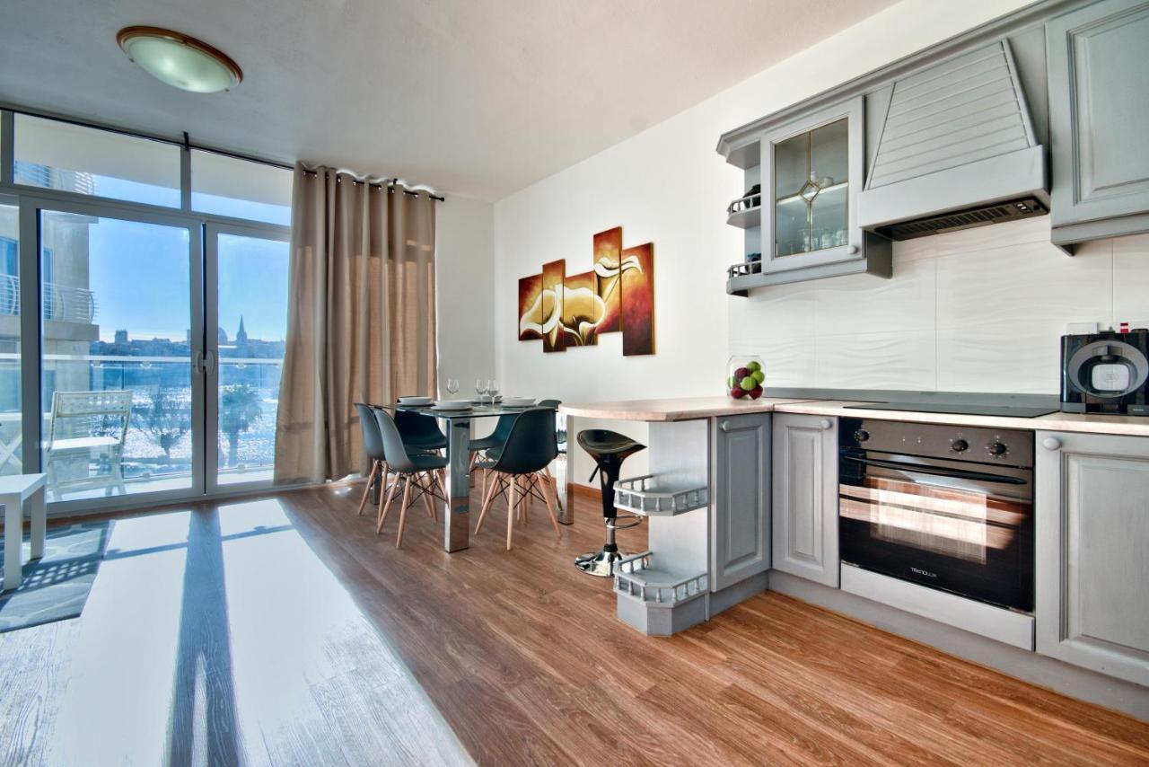Bastions Seaview Apartments And Duplex Penthouse In Sliema By Shortletsmalta Exterior photo