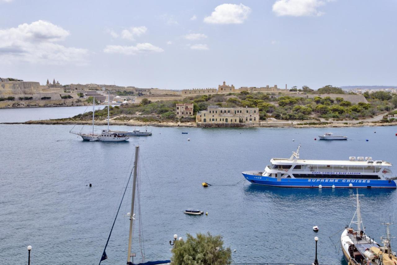 Bastions Seaview Apartments And Duplex Penthouse In Sliema By Shortletsmalta Exterior photo