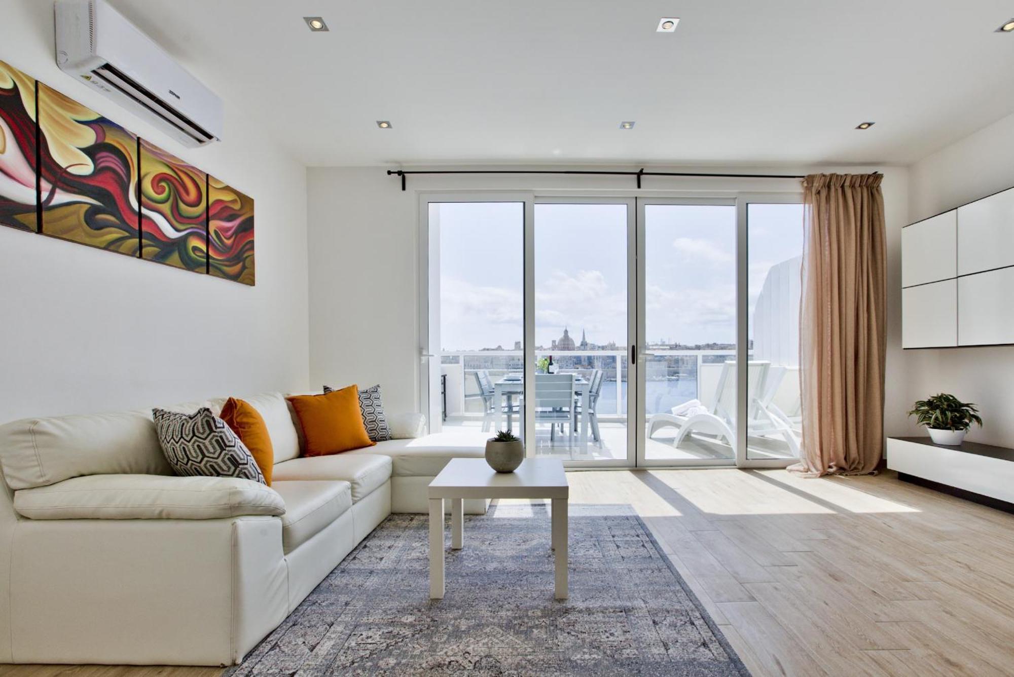 Bastions Seaview Apartments And Duplex Penthouse In Sliema By Shortletsmalta Exterior photo