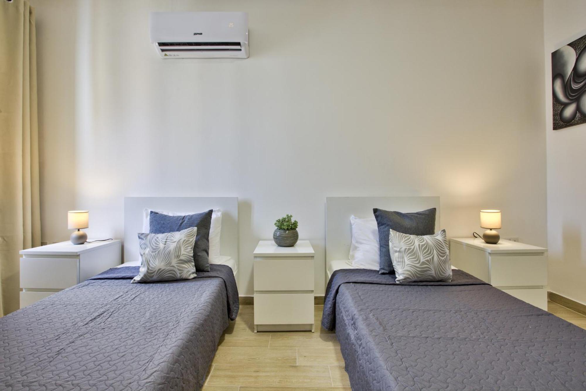 Bastions Seaview Apartments And Duplex Penthouse In Sliema By Shortletsmalta Exterior photo
